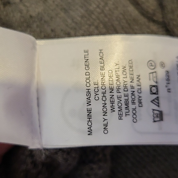 Lauren By Ralph Lauren Grey Cable Knit Crew Neck Cotton Sweater. - Picture 7 of 8